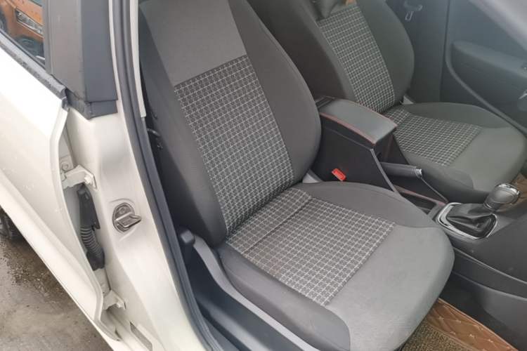 Used Volkswagen Polo 2016 1.6L Automatic Comfort Model Right Front Seat
