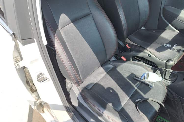 Used Volkswagen Polo 2016 1.4L Manual Fashion Model Right Front Seat