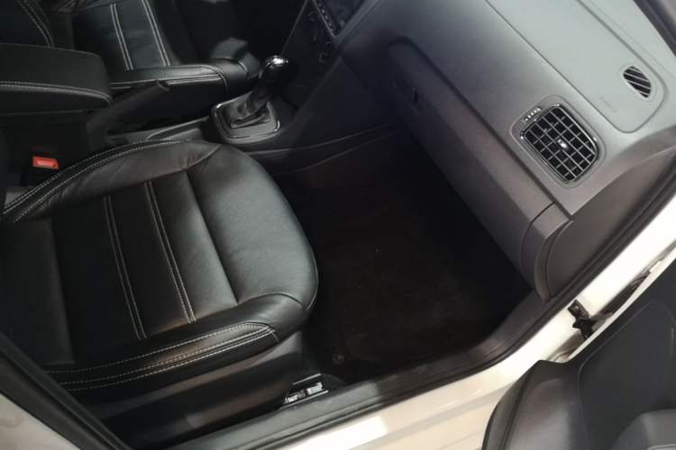 Used Volkswagen Polo 2016 1.4L Automatic Trendy Model Right Front Seat