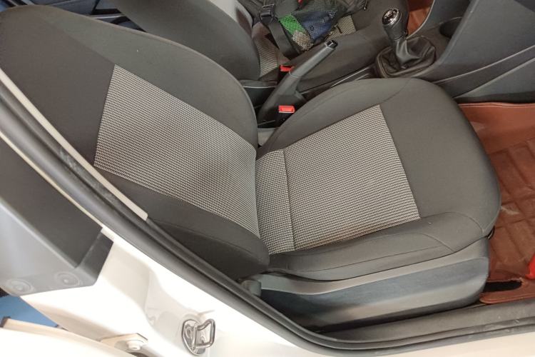 Used Volkswagen Polo 2016 1.4L Manual Fashion Model Right Front Seat
