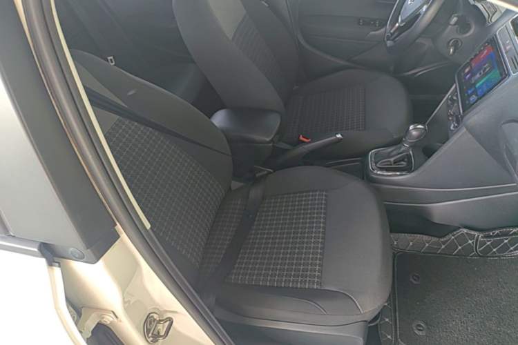 Used Volkswagen Polo 2016 1.6L Automatic Comfort Model Right Front Seat