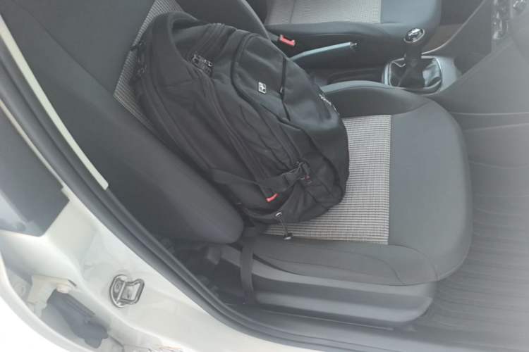 Used Volkswagen Polo 2016 1.4L Manual Fashion Model Right Front Seat