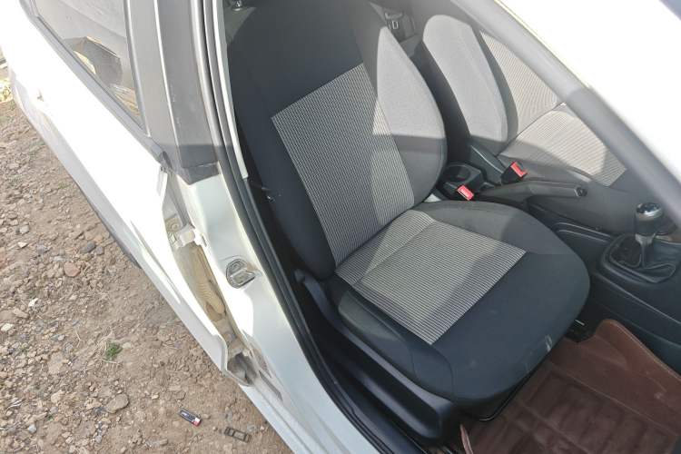 Used Volkswagen Polo 2016 1.4L Manual Fashion Model Right Front Seat