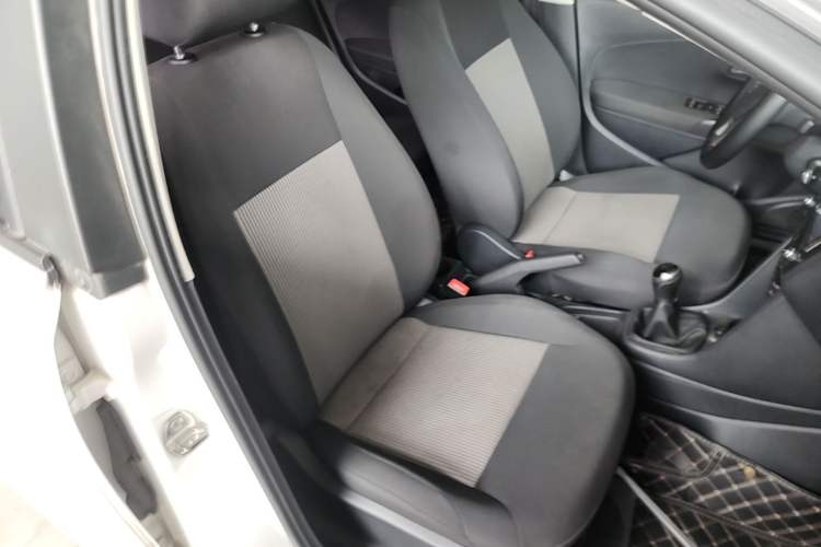 Used Volkswagen Polo 2016 1.4L Manual Fashion Model Right Front Seat