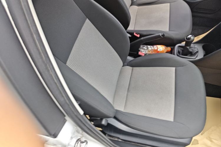 Used Volkswagen Polo 2016 1.4L Manual Fashion Model Right Front Seat