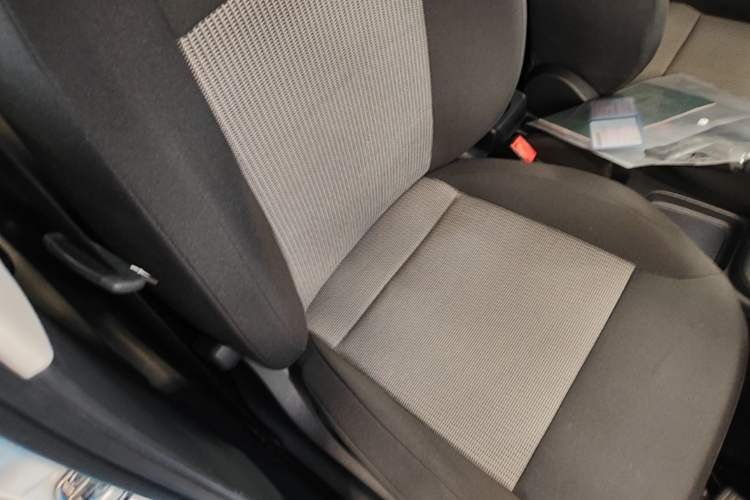 Used Volkswagen Polo 2016 1.4L Manual Fashion Model Right Front Seat