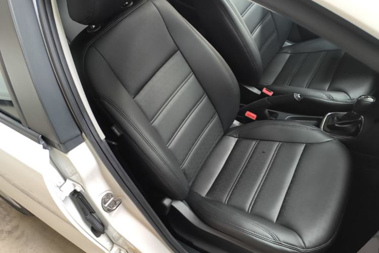 Used Volkswagen Polo 2016 1.6L Automatic Comfort Model Right Front Seat