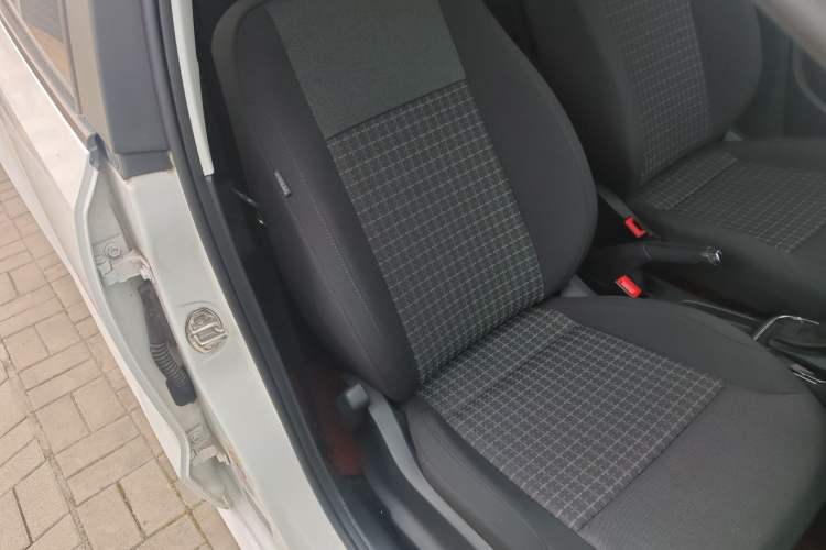 Used Volkswagen Polo 2016 1.6L Automatic Comfort Model Right Front Seat