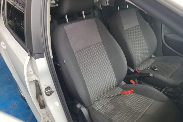 Used Volkswagen Polo 2016 1.6L Automatic Comfort Model Right Front Seat