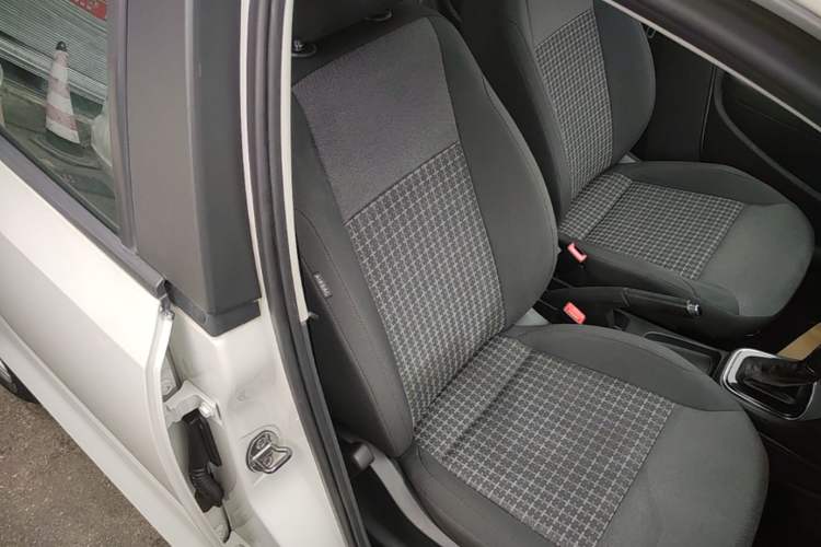 Used Volkswagen Polo 2016 1.6L Automatic Comfort Model Right Front Seat