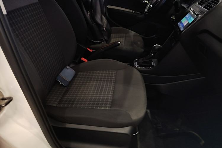 Used Volkswagen Polo 2016 1.6L Automatic Comfort Model Right Front Seat