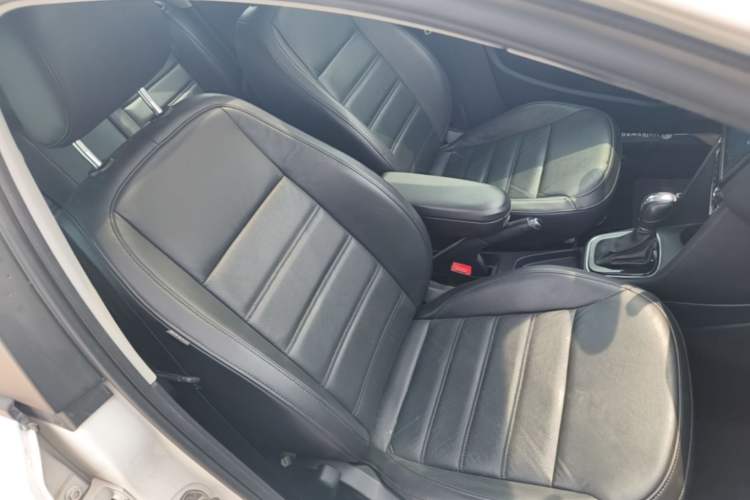 Used Volkswagen Polo 2016 1.6L Automatic Luxury Model Right Front Seat