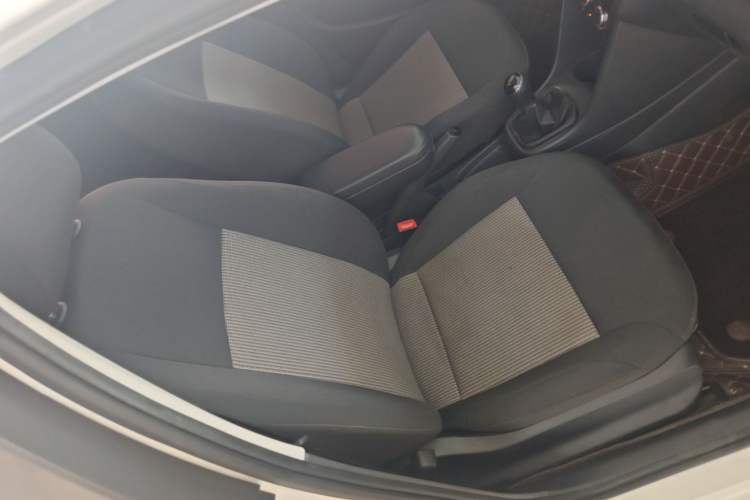 Used Volkswagen Polo 2016 1.4L Manual Fashion Model Right Front Seat