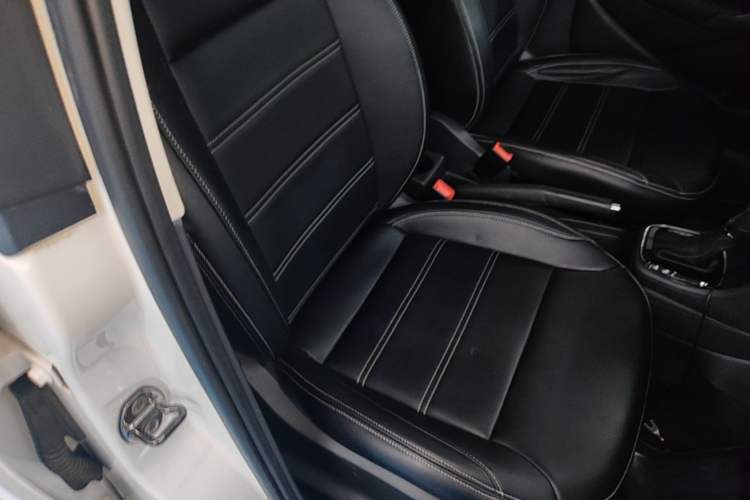 Used Volkswagen Polo 2016 1.6L Automatic Comfort Model Right Front Seat