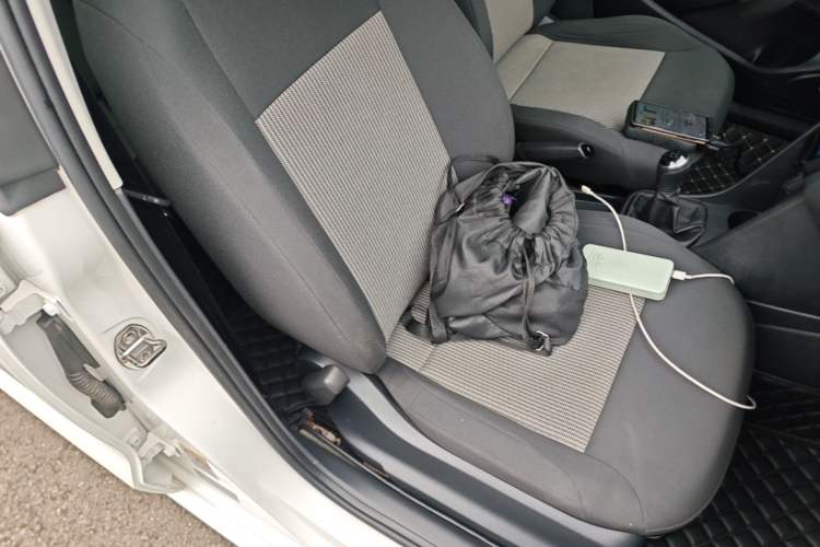 Used Volkswagen Polo 2016 1.4L Manual Fashion Model Right Front Seat