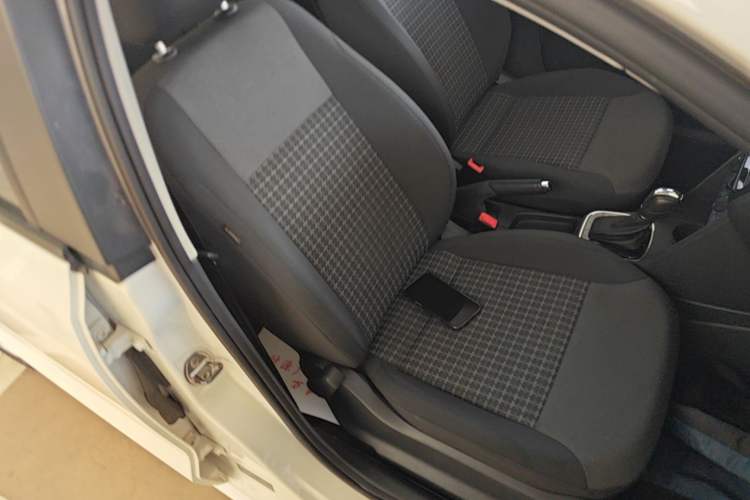 Used Volkswagen Polo 2016 1.6L Automatic Comfort Model Right Front Seat