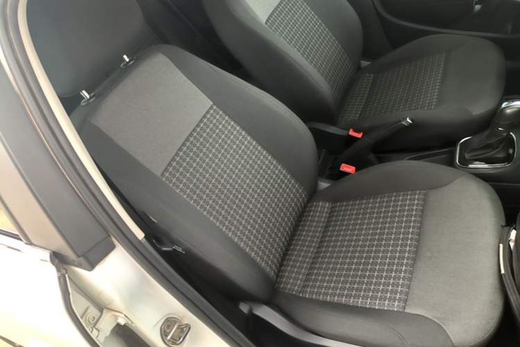 Used Volkswagen Polo 2016 1.6L Automatic Comfort Model Right Front Seat