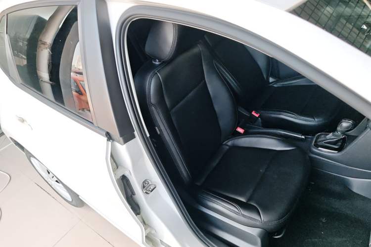 Used Volkswagen Polo 2016 1.6L Automatic Comfort Model Right Front Seat