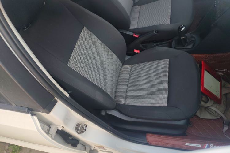 Used Volkswagen Polo 2016 1.4L Manual Fashion Model Right Front Seat