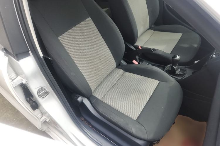 Used Volkswagen Polo 2016 1.4L Manual Fashion Model Right Front Seat