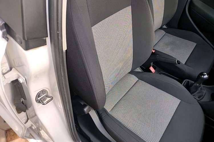 Used Volkswagen Polo 2016 1.4L Manual Fashion Model Right Front Seat
