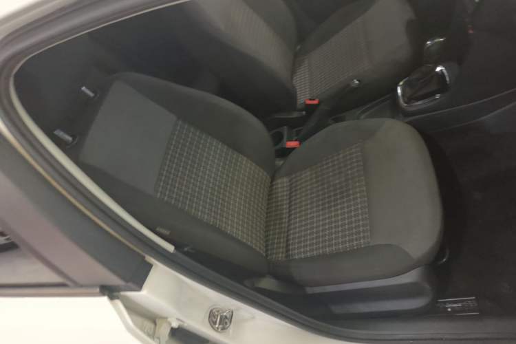 Used Volkswagen Polo 2016 1.6L Automatic Comfort Model Right Front Seat