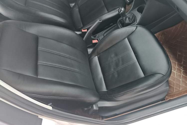 Used Volkswagen Polo 2016 1.4L Manual Fashion Model Right Front Seat
