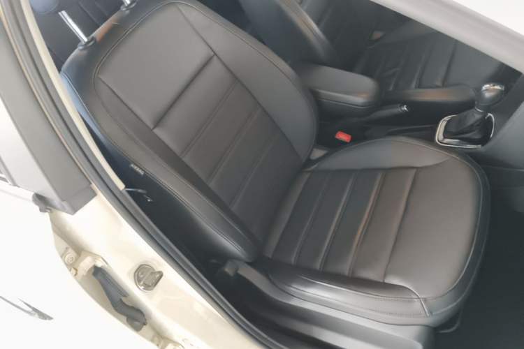 Used Volkswagen Polo 2016 1.6L Automatic Luxury Model Right Front Seat