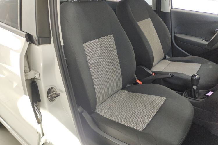 Used Volkswagen Polo 2016 1.4L Manual Fashion Model Right Front Seat