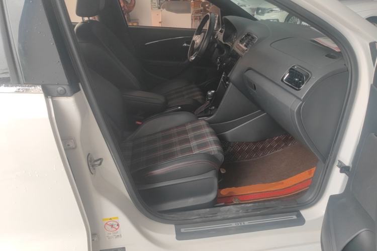 Used Volkswagen Polo 2016 1.4TSI GTI Right Front Seat