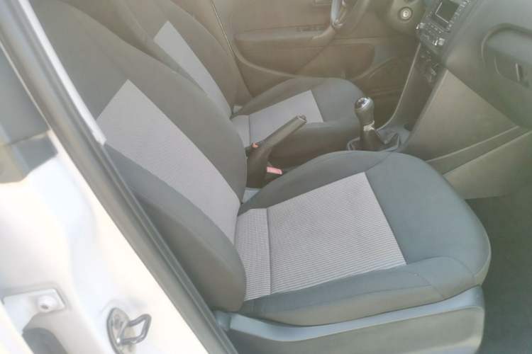 Used Volkswagen Polo 2016 1.4L Manual Fashion Model Right Front Seat