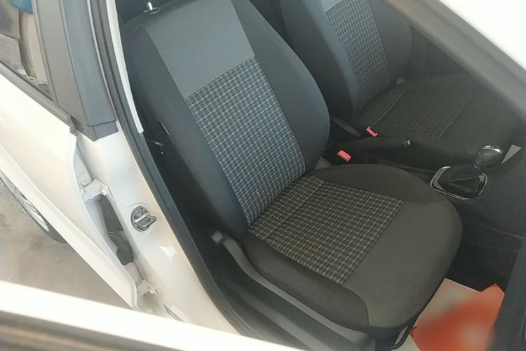 Used Volkswagen Polo 2016 1.6L Automatic Comfort Model Right Front Seat