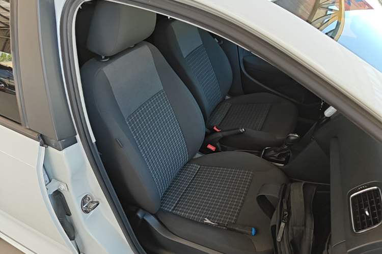 Used Volkswagen Polo 2016 1.6L Automatic Comfort Model Right Front Seat