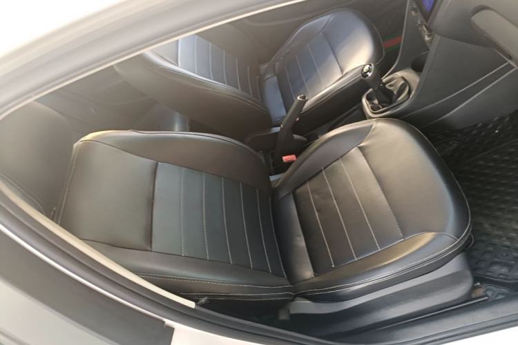 Used Volkswagen Polo 2016 1.4L Manual Fashion Model Right Front Seat