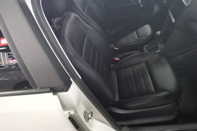 Used Volkswagen Polo 2016 1.4L Automatic Trendy Model Right Front Seat