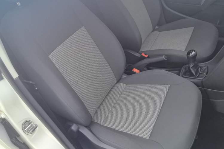 Used Volkswagen Polo 2016 1.4L Manual Fashion Model Right Front Seat