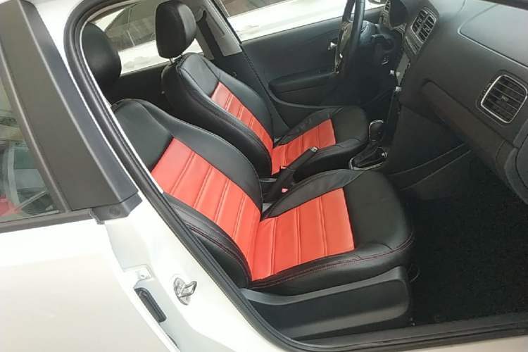 Used Volkswagen Polo 2016 1.6L Automatic Comfort Model Right Front Seat