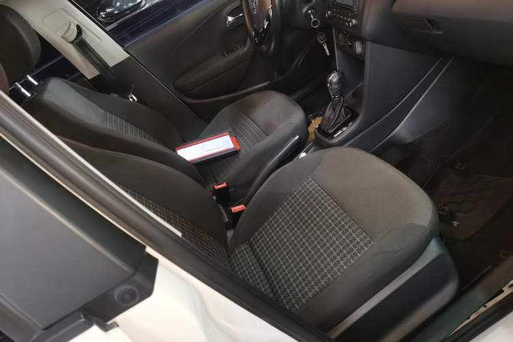 Used Volkswagen Polo 2016 1.6L Automatic Comfort Model Right Front Seat