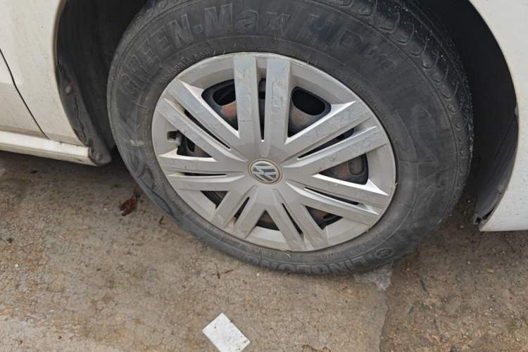 Used Volkswagen Polo 2016 1.4L Automatic Trendy Model Right Front Wheel Hub
