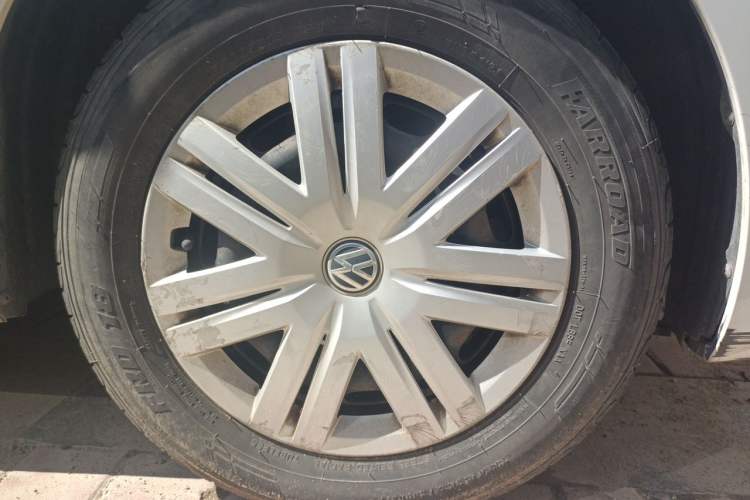 Used Volkswagen Polo 2016 1.4L Automatic Trendy Model Right Front Wheel Hub