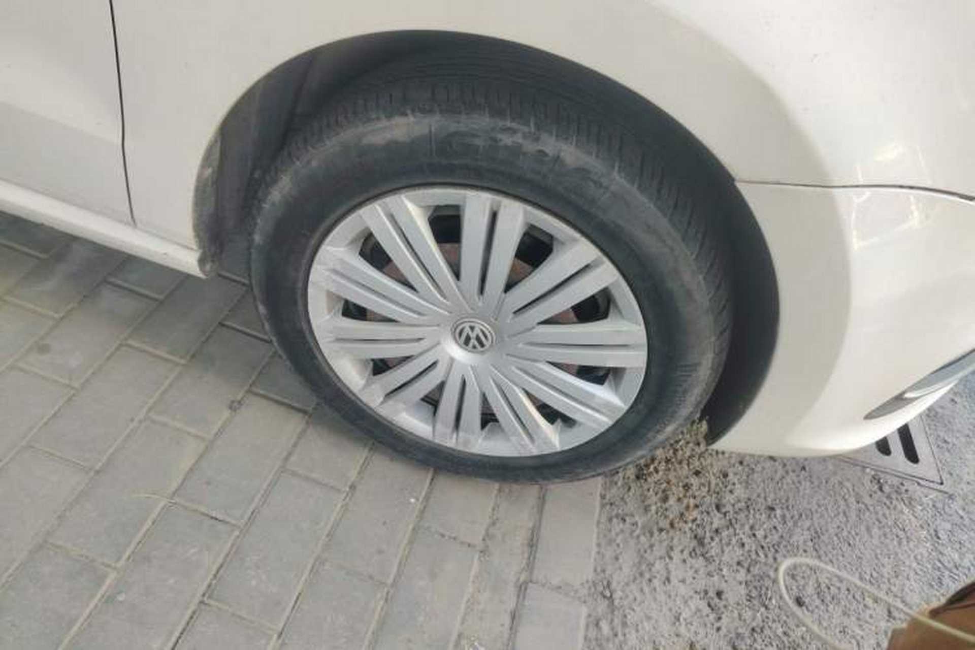 Used Volkswagen Polo 2016 1.6L Automatic Comfort Model Right Front Wheel Hub
