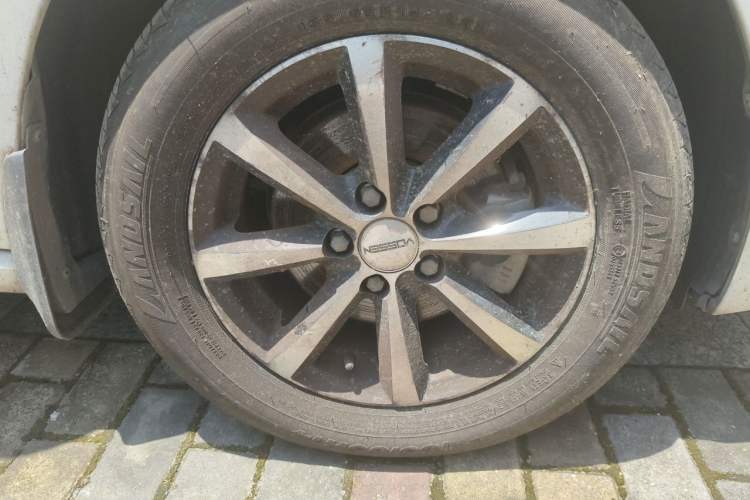 Used Volkswagen Polo 2016 1.4L Automatic Trendy Model Right Front Wheel Hub