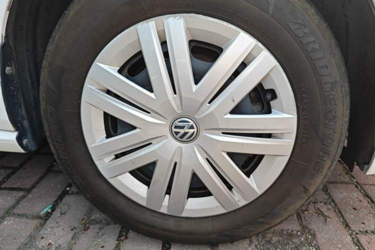 Used Volkswagen Polo 2016 1.4L Automatic Trendy Model Right Front Wheel Hub