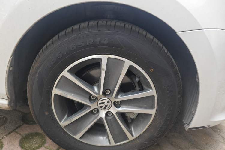 Used Volkswagen Polo 2016 1.4L Automatic Trendy Model Right Front Wheel Hub