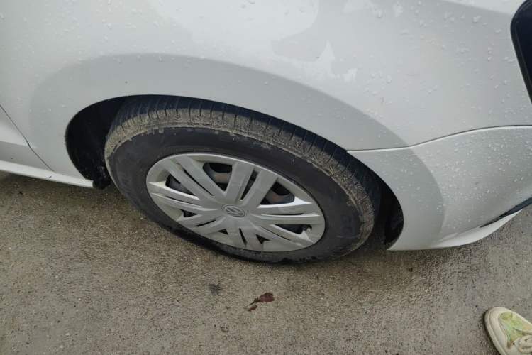 Used Volkswagen Polo 2016 1.4L Automatic Trendy Model Right Front Wheel Hub