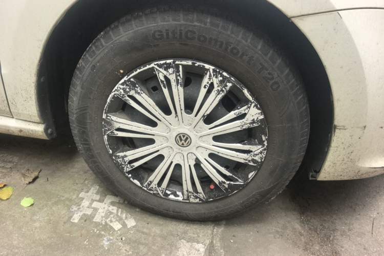 Used Volkswagen Polo 2016 1.4L Automatic Trendy Model Right Front Wheel Hub