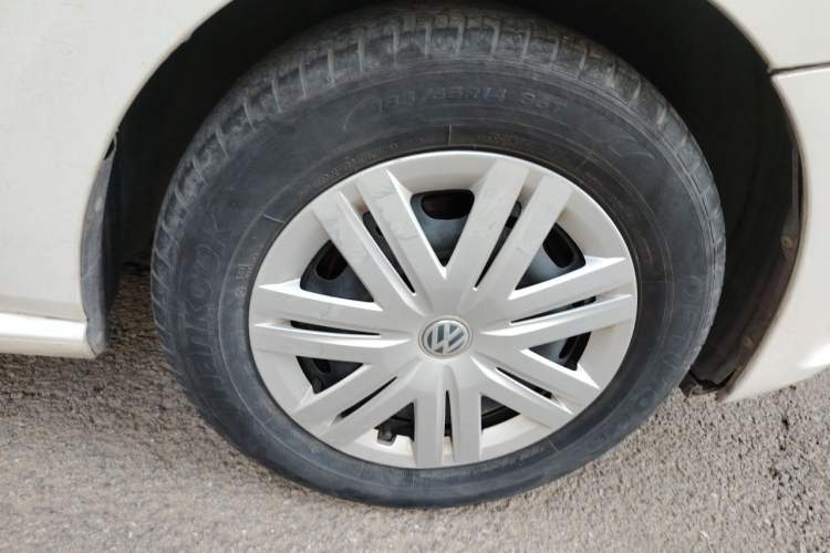 Used Volkswagen Polo 2016 1.4L Automatic Trendy Model Right Front Wheel Hub