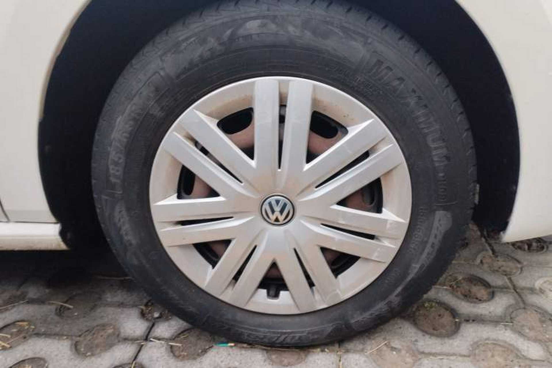 Used Volkswagen Polo 2016 1.4L Automatic Trendy Model Right Front Wheel Hub