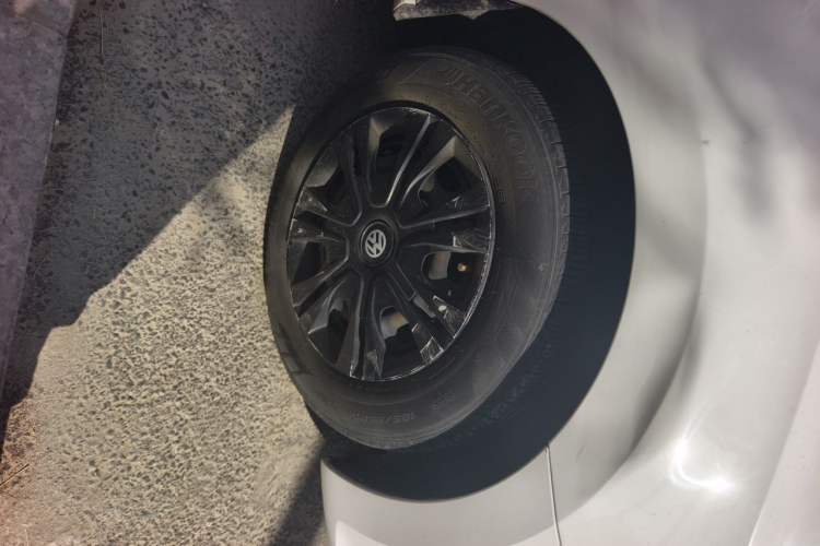 Used Volkswagen Polo 2016 1.4L Automatic Trendy Model Right Front Wheel Hub