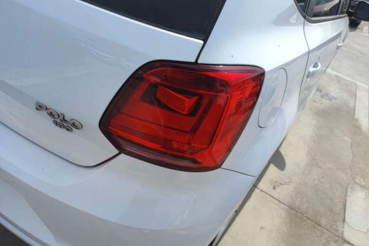 Used Volkswagen Polo 2016 1.6L Automatic Comfort Model Right Rear Taillight